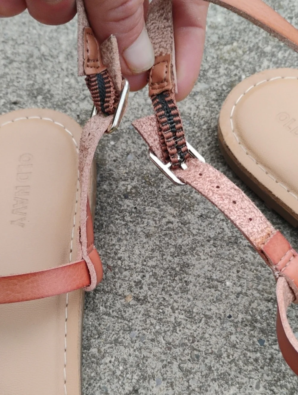 Old Navy Women’s Tassel Thong Sandals